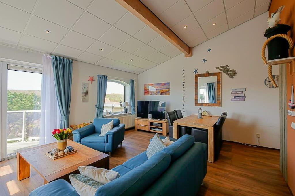Celina - Juliana Aan Zee Apartment