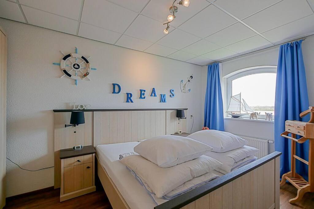 Celina - Juliana Aan Zee Apartment *
